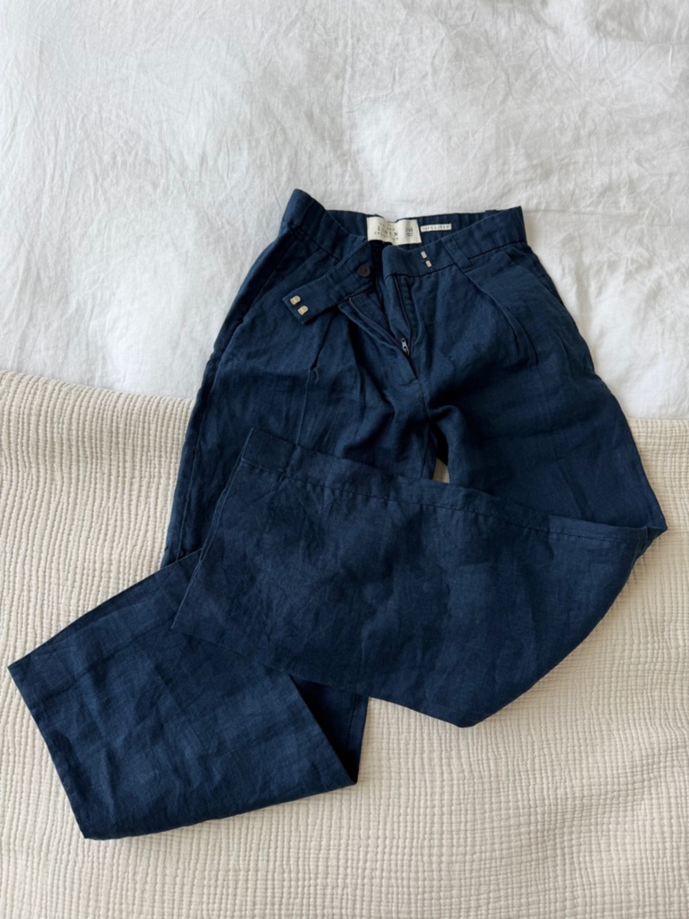 Abercrombie and Fitch Women’s Navy Blue 100% Linen Pants size 24S EUC